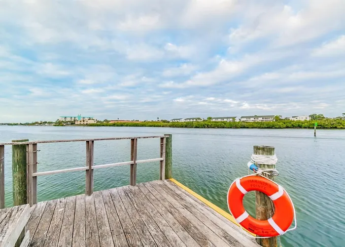Peaceful Intracoastal 3 Min Walk To * Clearwater Beach
