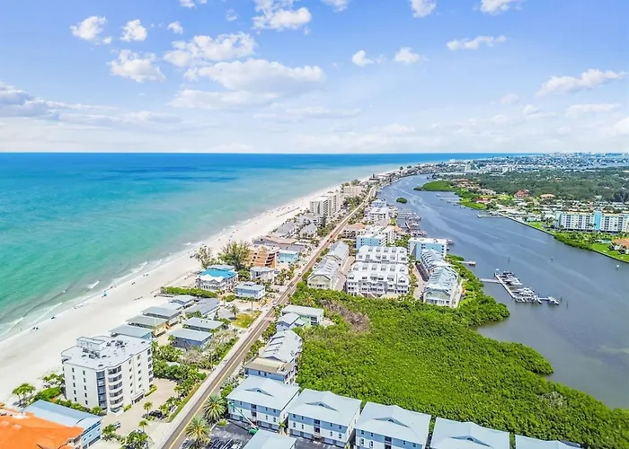 Peaceful Intracoastal 3 Min Walk To * Clearwater Beach